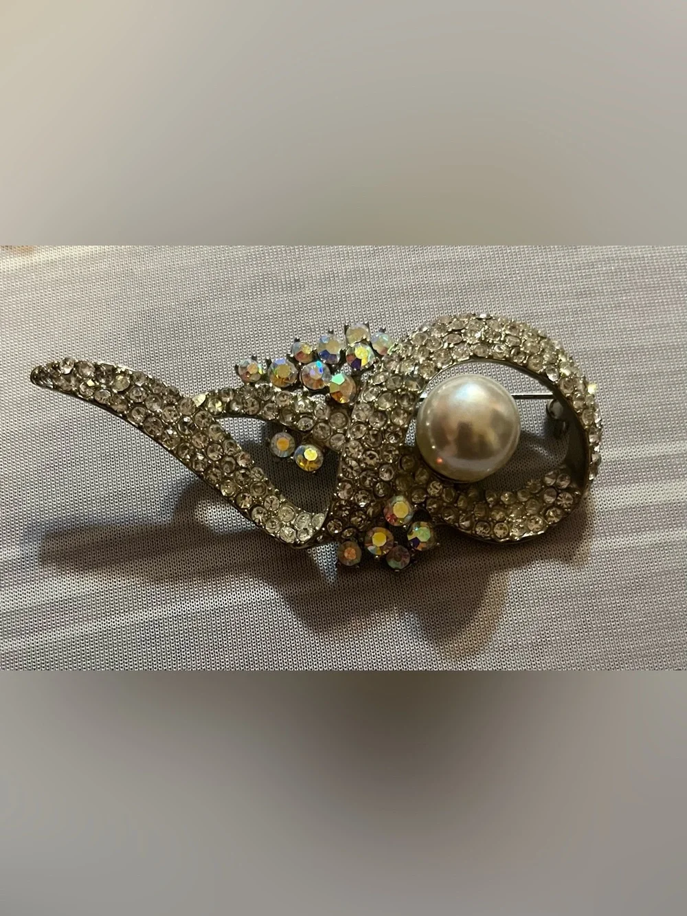 Ribbon Brooch Vintage Style Iridescent & Clear Rhinestones & Faux Pearl